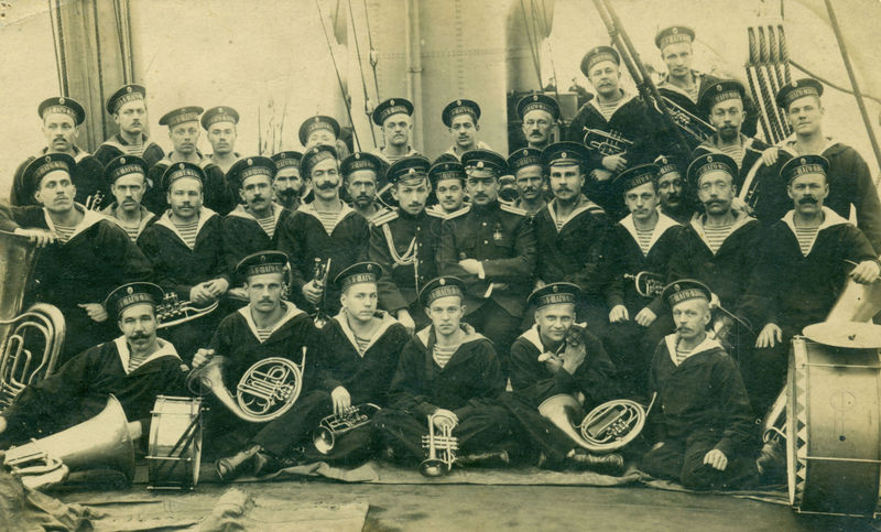 Файл:Музыкантская команда штабного судна Балтийского флота «Кречет».jpg