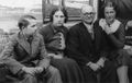 Андрей Афанасьевич Егоров с семьей, 1937.jpg