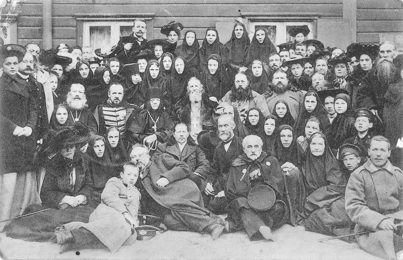 Файл:В день освящения церкви Пюхтицкого монастырского подворья в Ревеле 29.09.1902.jpg