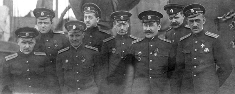 Файл:Офицеры эсминца «Новик», 1916.jpg