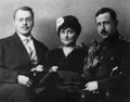 Анатолий Подчекаев (слева) с сестрой Антониной и ее мужем Александром Богушевским.jpg
